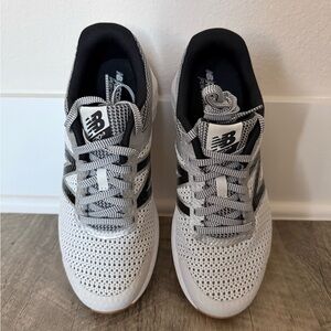 New Balance Mesh Sneakers in White and Black, Size 6